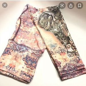 Evolution and creation crop leggings